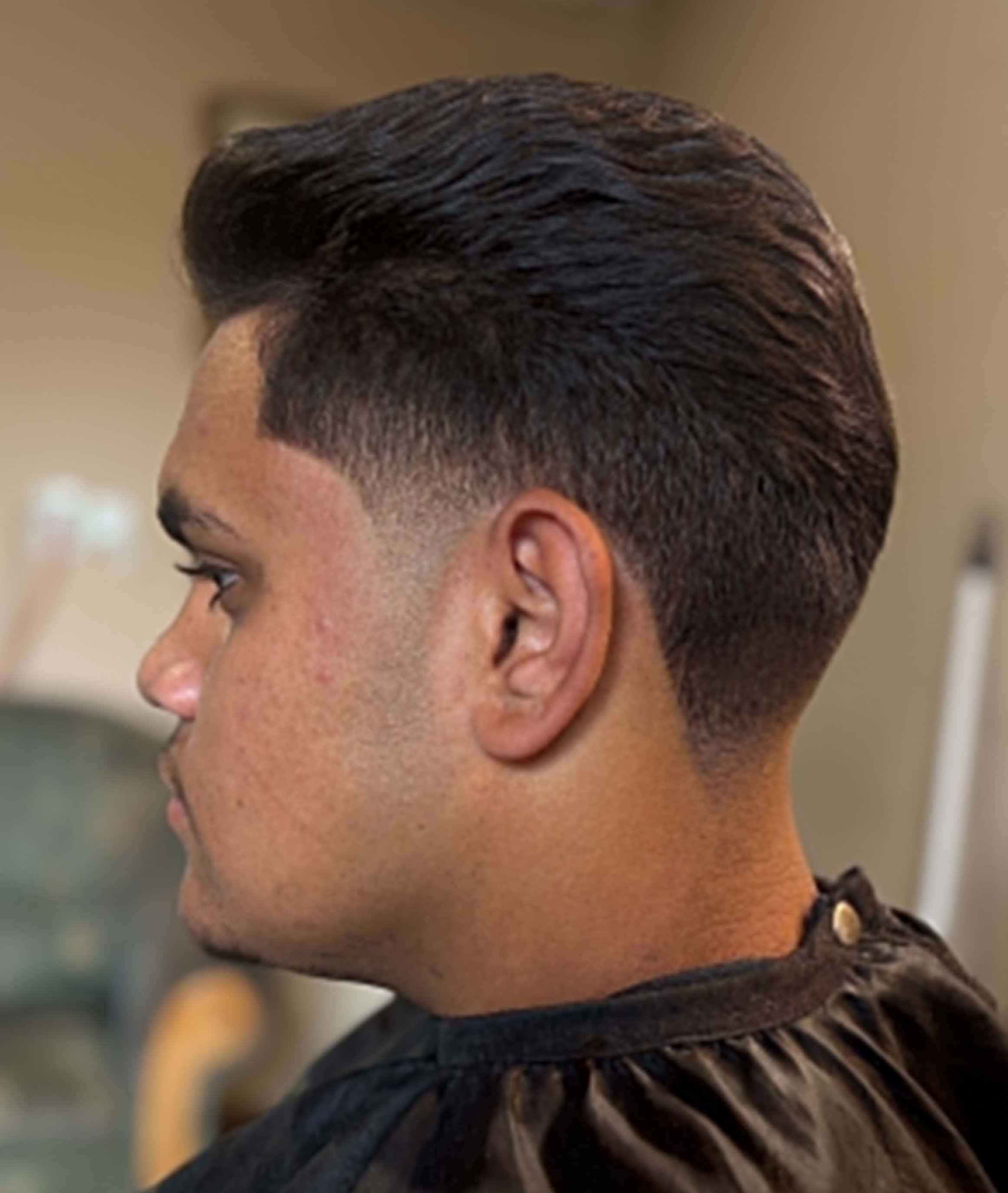 Skinfade frizura oldalnézet — barbershop Cegléd